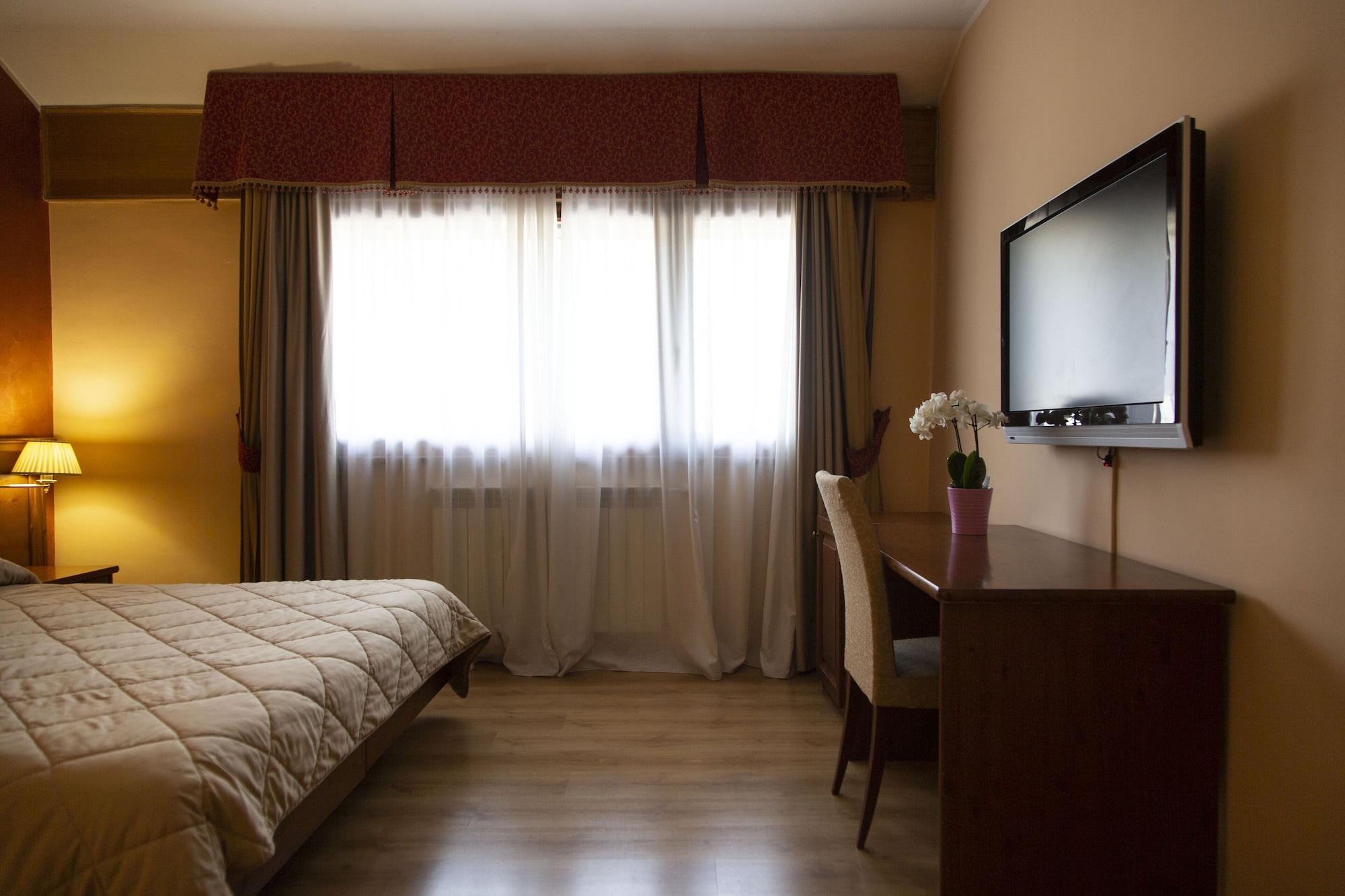 Grand Hotel Del Parco بيسكاسيرولي المظهر الخارجي الصورة