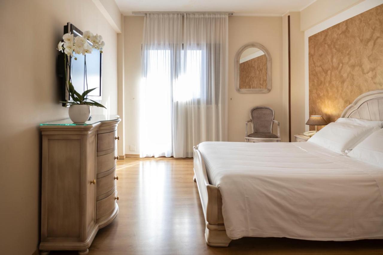 Grand Hotel Del Parco بيسكاسيرولي المظهر الخارجي الصورة