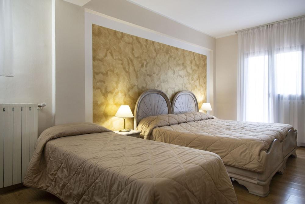 Grand Hotel Del Parco بيسكاسيرولي المظهر الخارجي الصورة