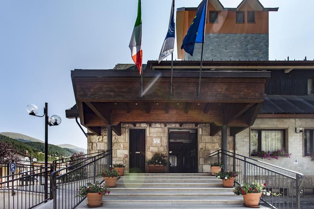 Grand Hotel Del Parco بيسكاسيرولي المظهر الخارجي الصورة