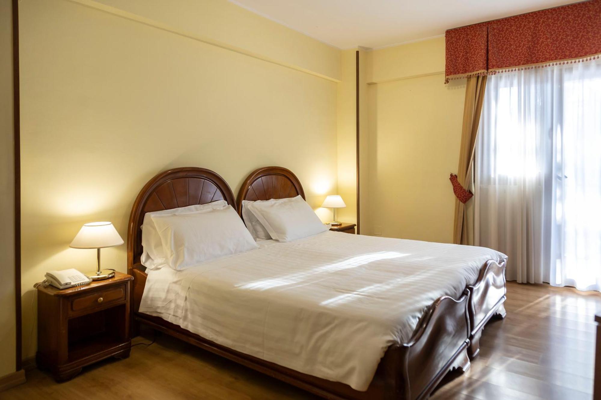Grand Hotel Del Parco بيسكاسيرولي الغرفة الصورة
