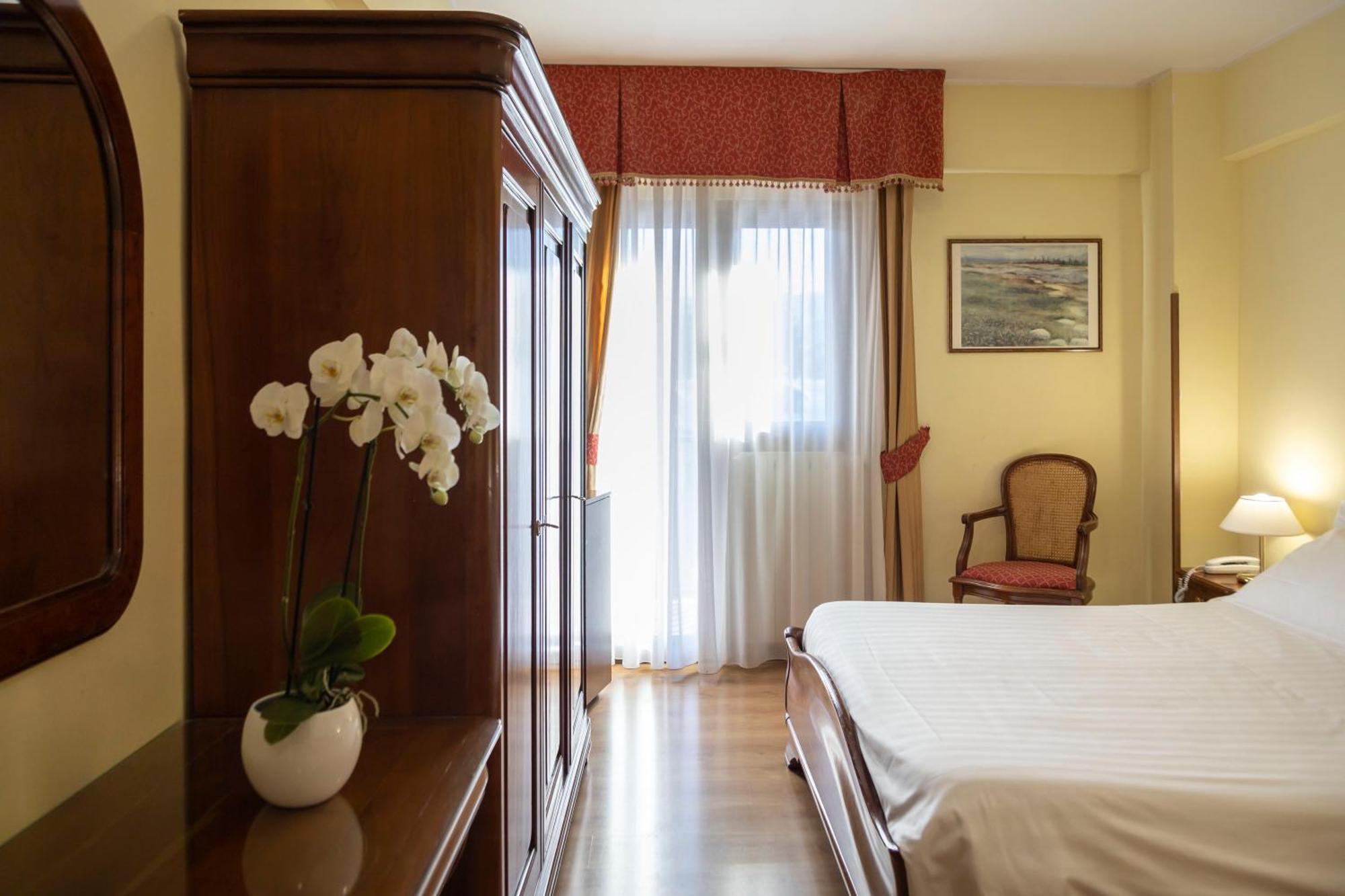 Grand Hotel Del Parco بيسكاسيرولي الغرفة الصورة
