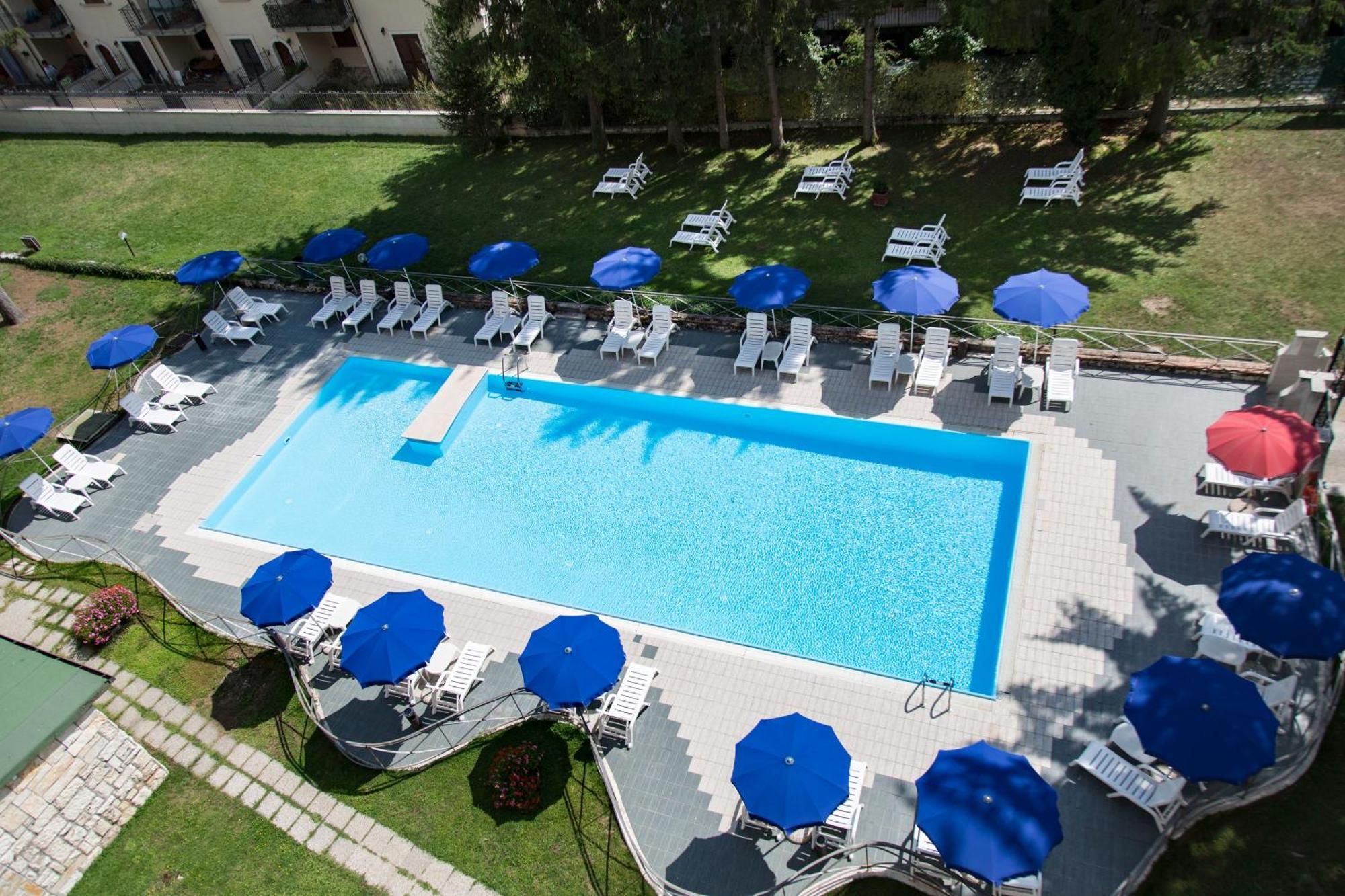 Grand Hotel Del Parco بيسكاسيرولي المظهر الخارجي الصورة